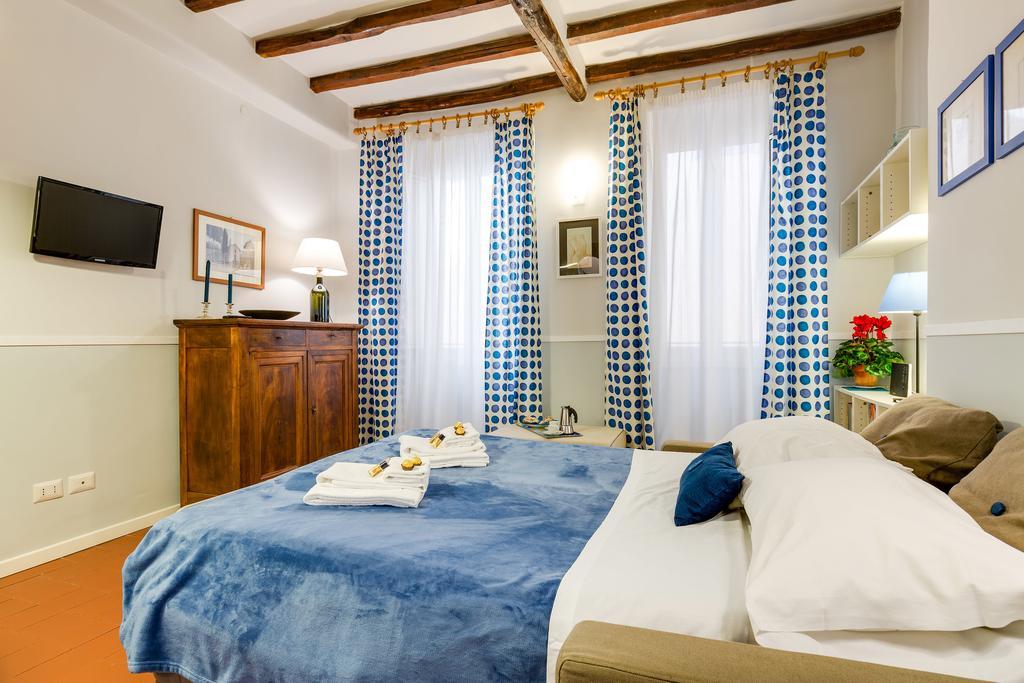Rome As You Feel - Piazza Dei Satiri Apartments Kültér fotó